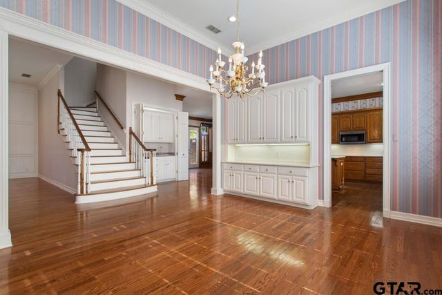 3308 Greenoak Place, Tyler, TX 75701