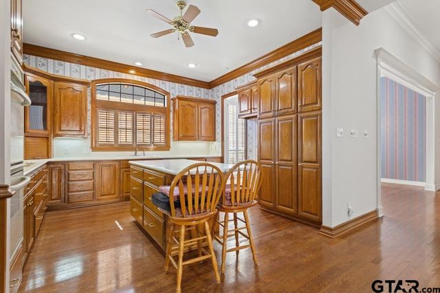 3308 Greenoak Place, Tyler, TX 75701