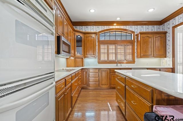 3308 Greenoak Place, Tyler, TX 75701