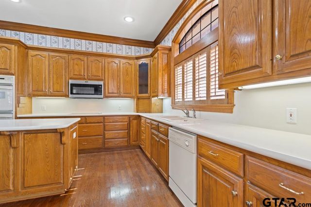 3308 Greenoak Place, Tyler, TX 75701