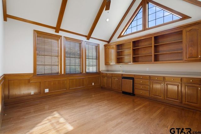 3308 Greenoak Place, Tyler, TX 75701