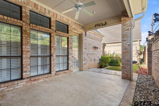 3308 Greenoak Place, Tyler, TX 75701