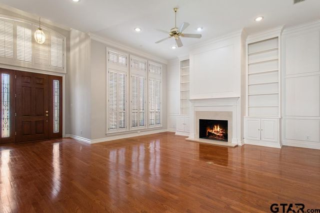 3308 Greenoak Place, Tyler, TX 75701