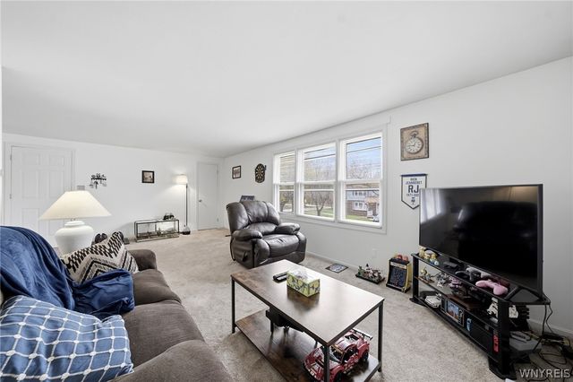 85 South Ellington Avenue, Cheektowaga, NY 14043