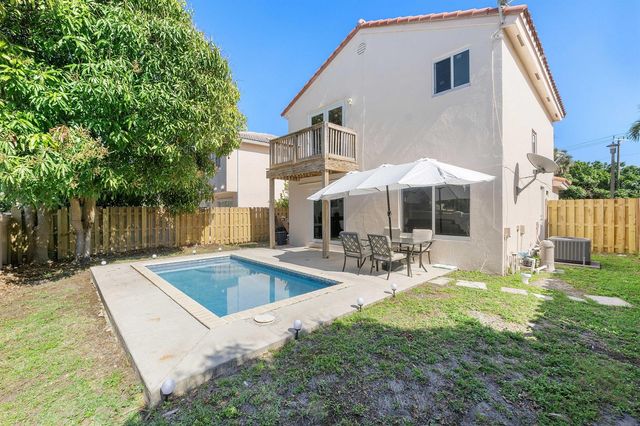 6363 Seagrape Circle, Margate, FL 33063