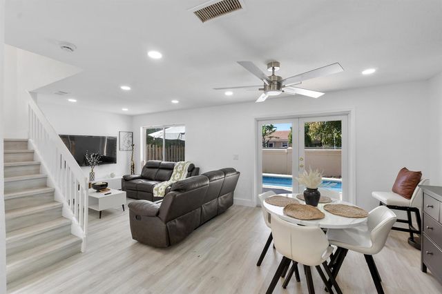 6363 Seagrape Circle, Margate, FL 33063