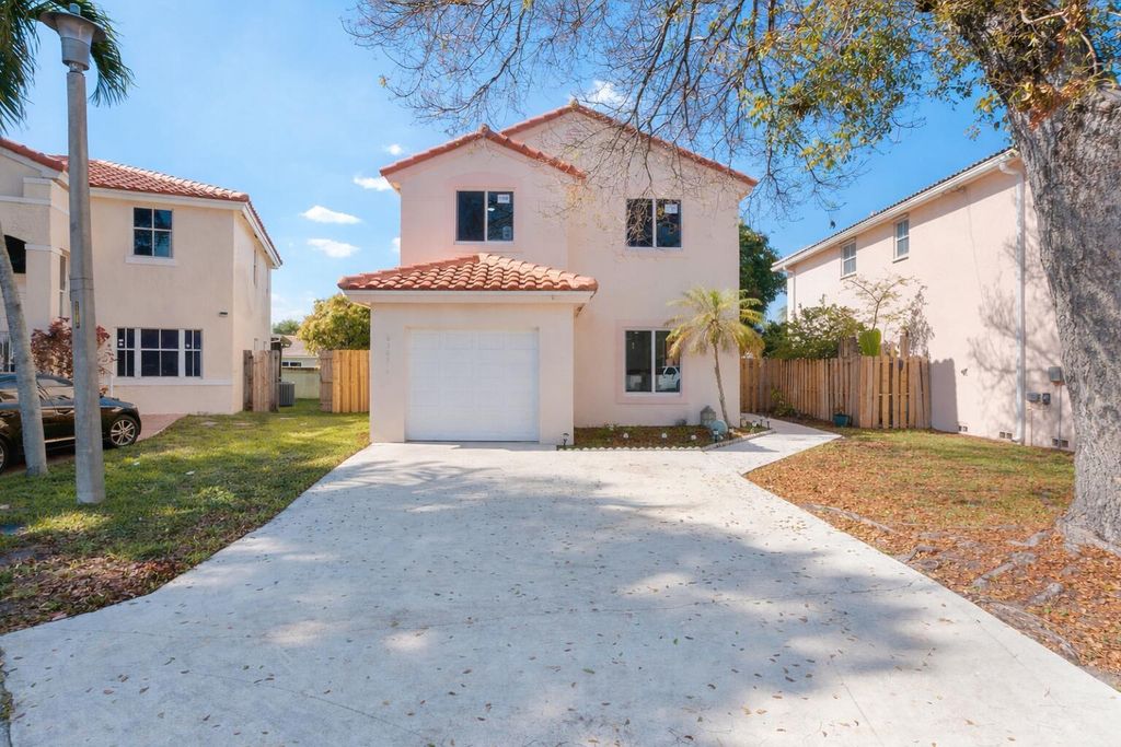 6363 Seagrape Circle, Margate, FL 33063