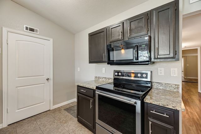 4509 Chapman Street, The Colony, TX 75056