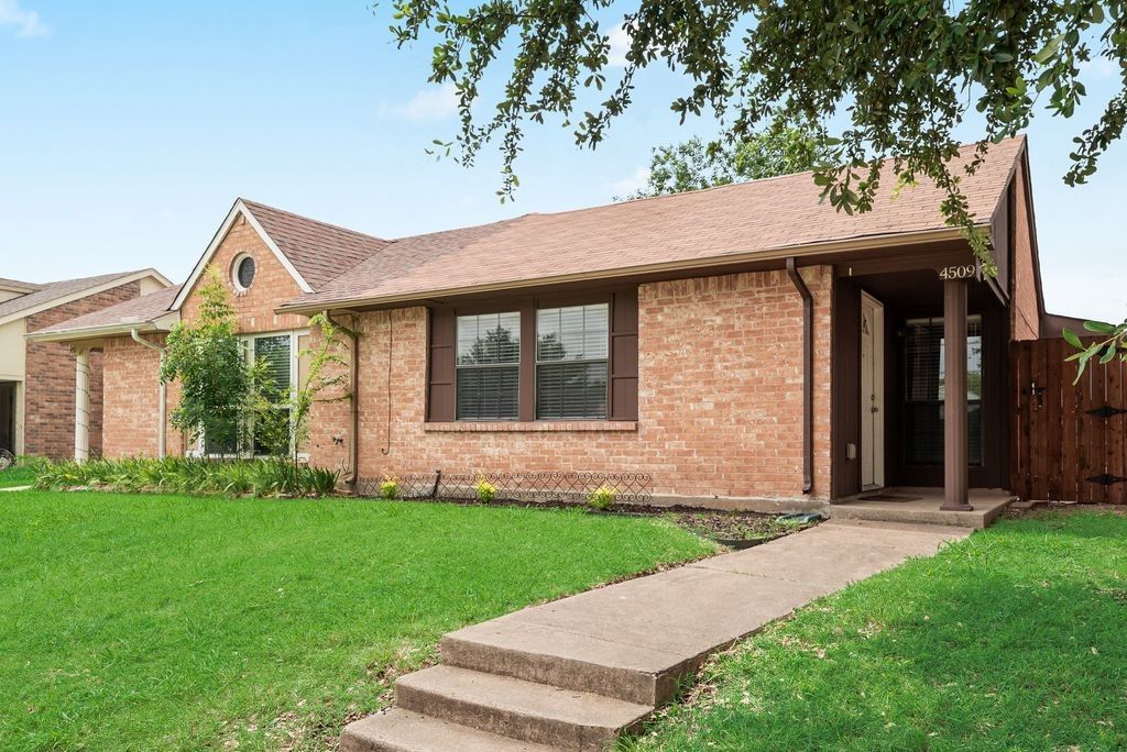 4509 Chapman Street, The Colony, TX 75056