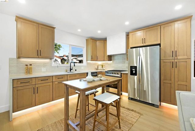 3654 39Th Ave, Oakland, CA 94619