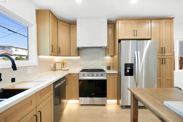 3654 39Th Ave, Oakland, CA 94619