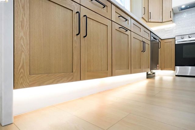 3654 39Th Ave, Oakland, CA 94619