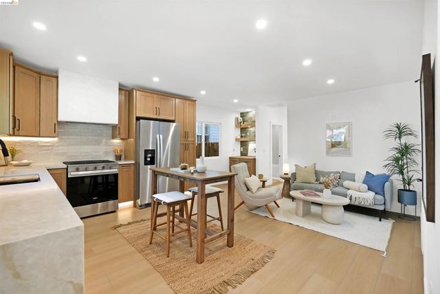 3654 39Th Ave, Oakland, CA 94619