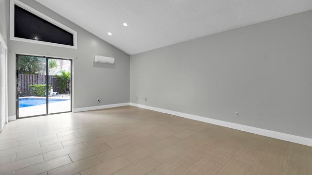 7659 Sierra Terrace W, Boca Raton, FL 33433