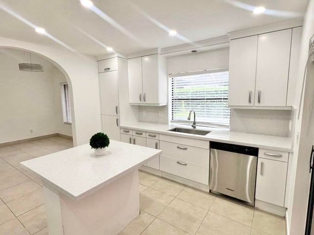 7659 Sierra Terrace W, Boca Raton, FL 33433