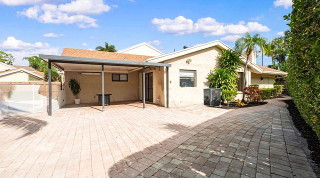 7659 Sierra Terrace W, Boca Raton, FL 33433