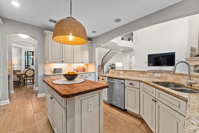 106 Lakota PASS, Austin, TX 78738