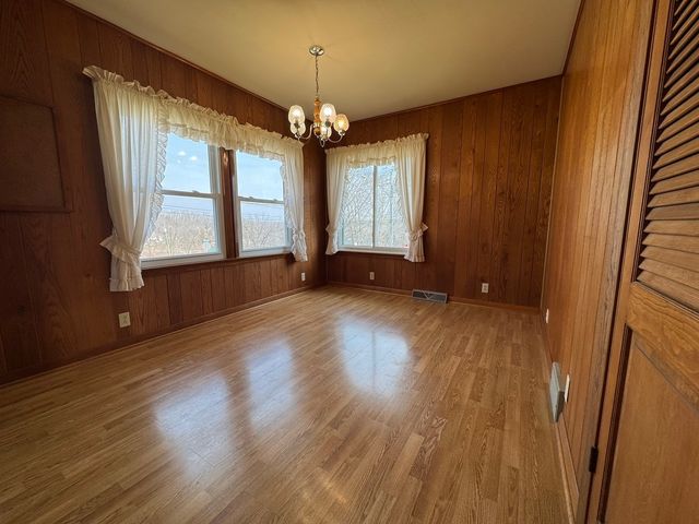 310 Benton Street, Le Claire, IA 52753