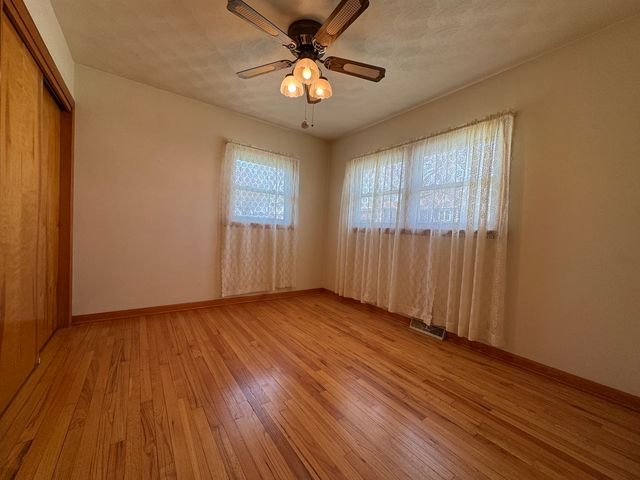 310 Benton Street, Le Claire, IA 52753