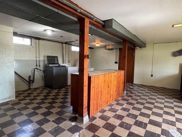 310 Benton Street, Le Claire, IA 52753