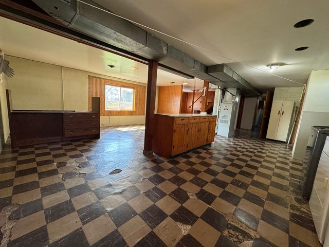 310 Benton Street, Le Claire, IA 52753