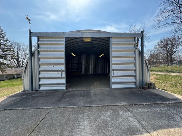 310 Benton Street, Le Claire, IA 52753