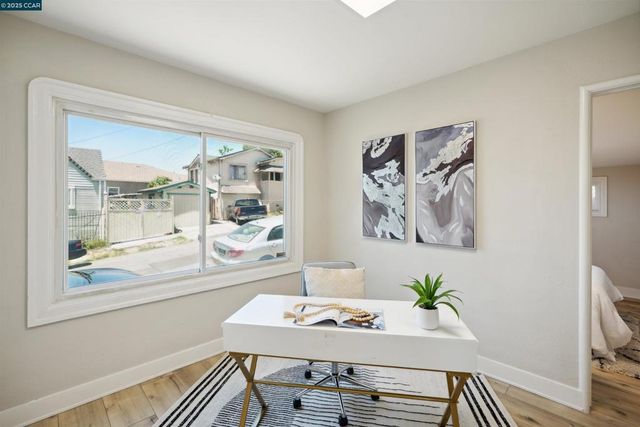 7700 Garfield Avenue, Oakland, CA 94605