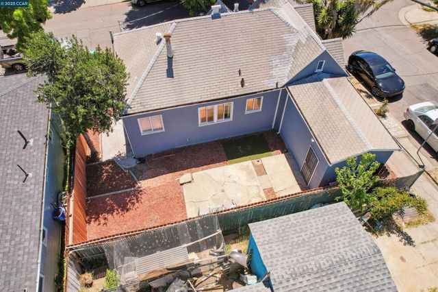 7700 Garfield Avenue, Oakland, CA 94605