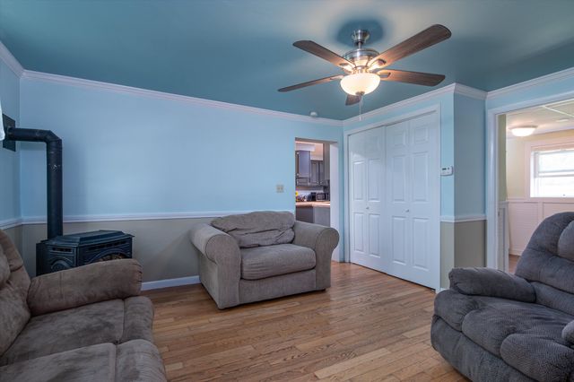 817 York Street Extension, Poultney, VT 05764