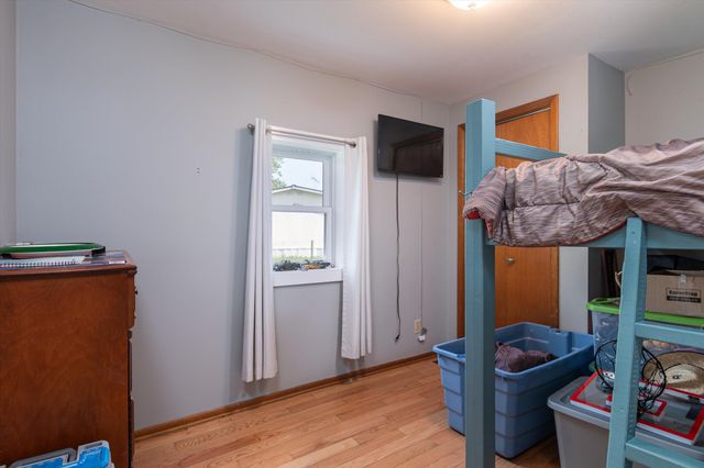 817 York Street Extension, Poultney, VT 05764