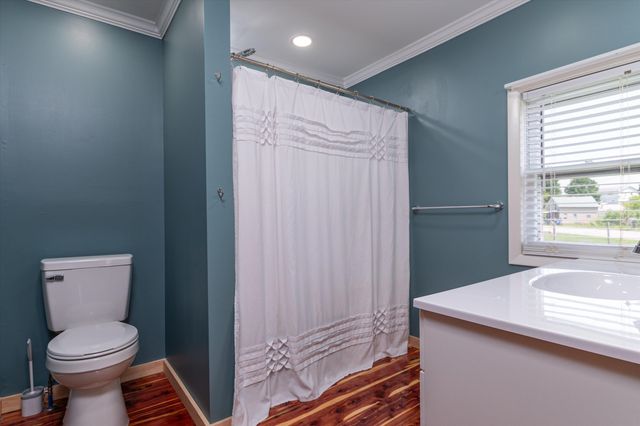 817 York Street Extension, Poultney, VT 05764