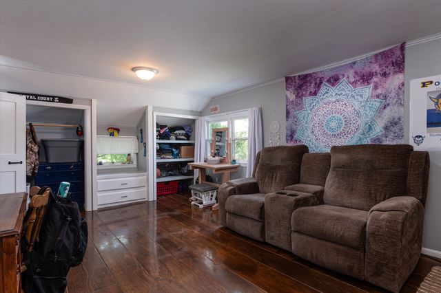 817 York Street Extension, Poultney, VT 05764