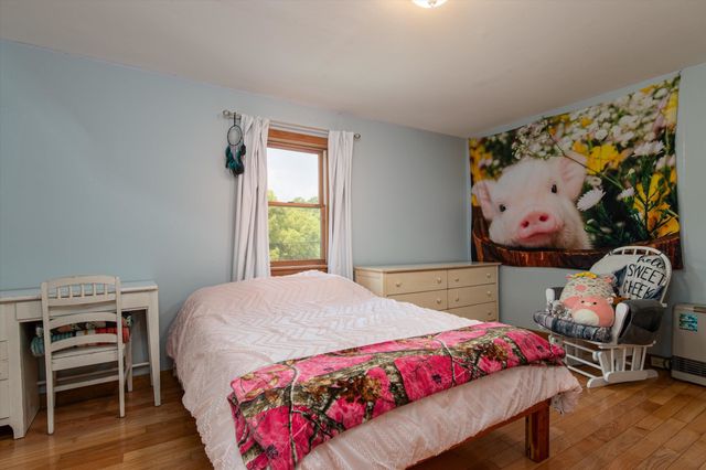 817 York Street Extension, Poultney, VT 05764