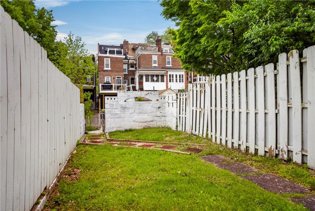 363 44th St, Lawrenceville, PA 15201