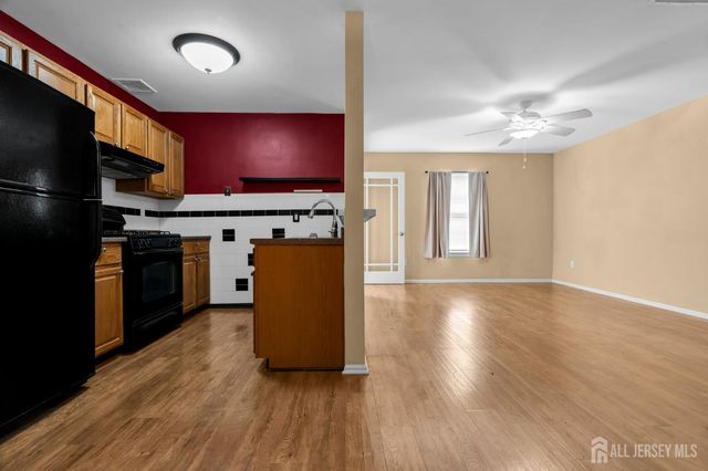 19 Delavan Court, New Brunswick, NJ 08901