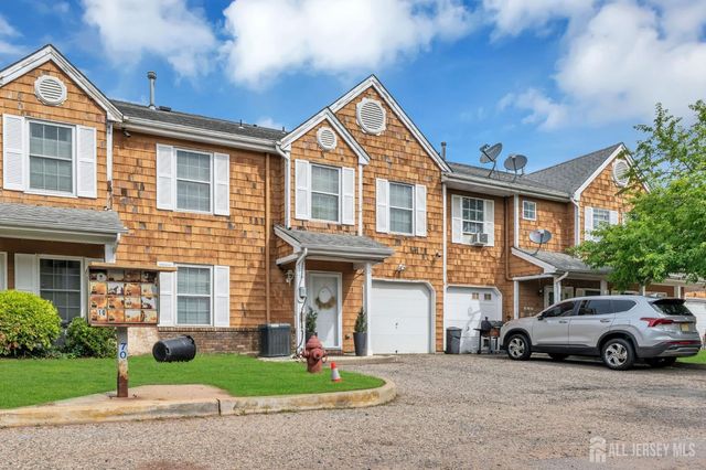 19 Delavan Court, New Brunswick, NJ 08901