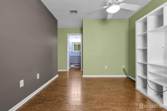 19 Delavan Court, New Brunswick, NJ 08901