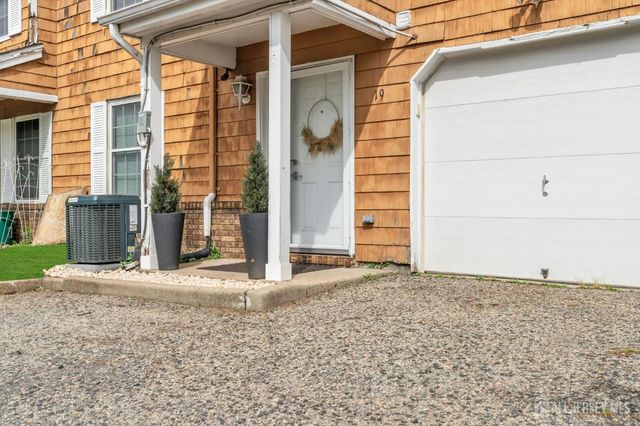 19 Delavan Court, New Brunswick, NJ 08901