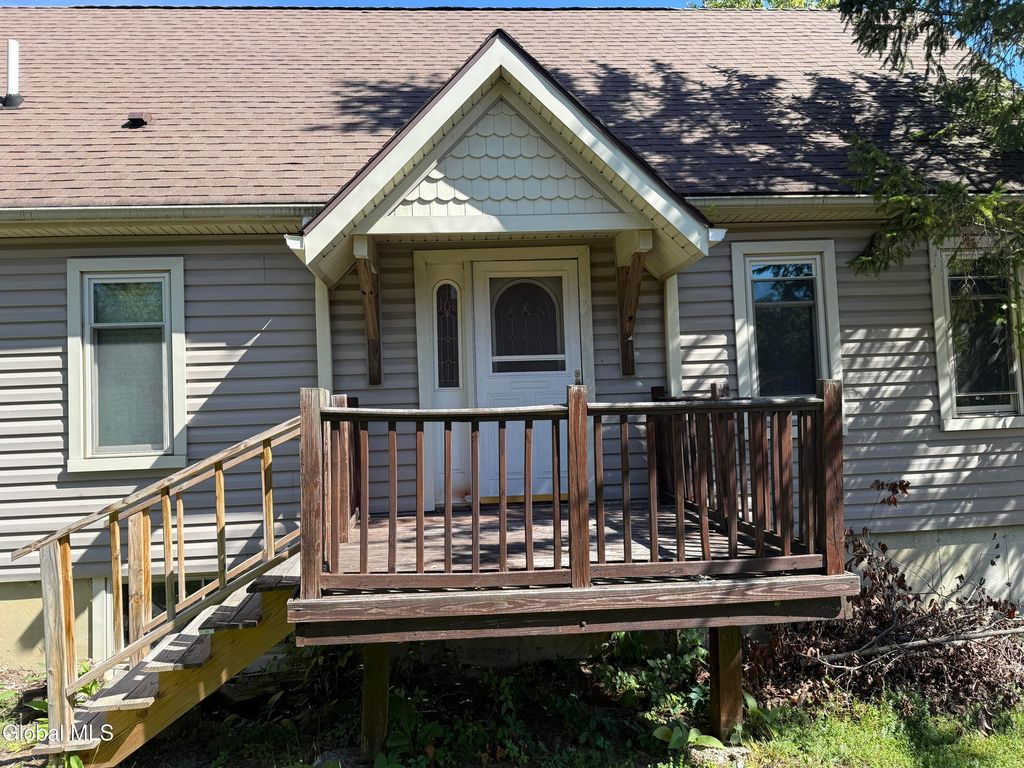 80 Daredevil Drive, Coxsackie, NY 12015