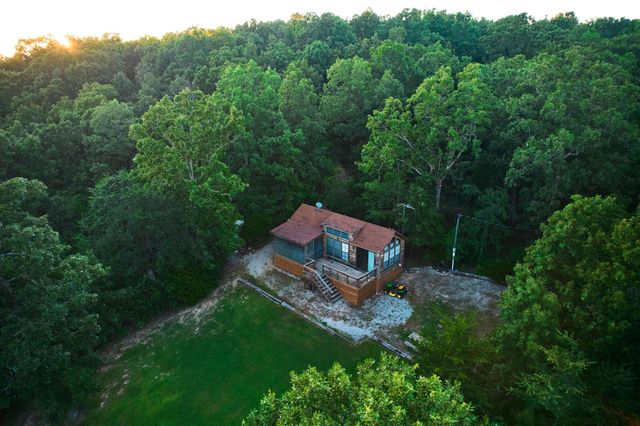 4 Kee Trl, Hardy, AR 72529