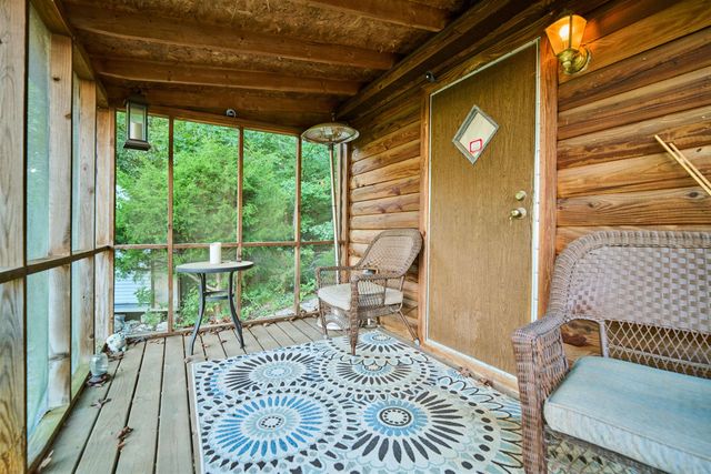 4 Kee Trl, Hardy, AR 72529