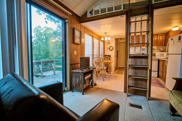 4 Kee Trl, Hardy, AR 72529