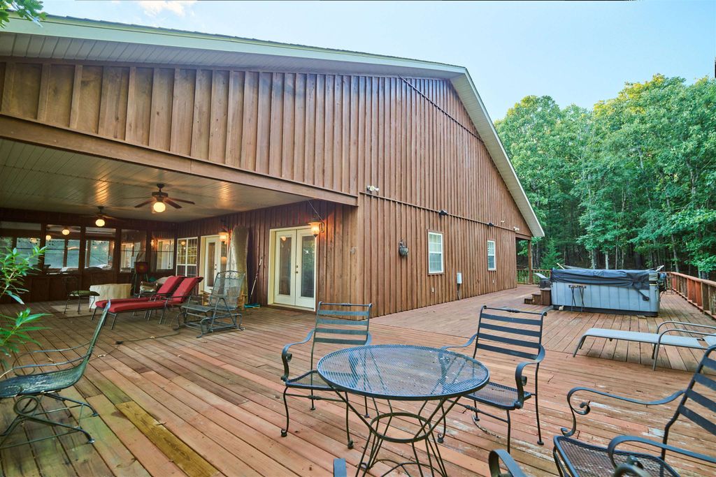 4 Kee Trl, Hardy, AR 72529