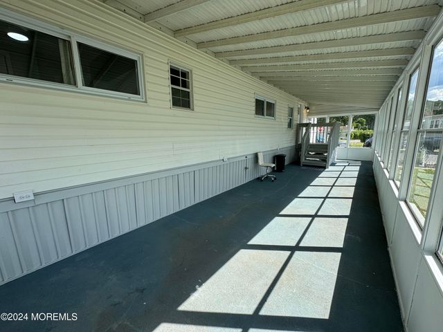 422 4th Street, Jackson, NJ 08527
