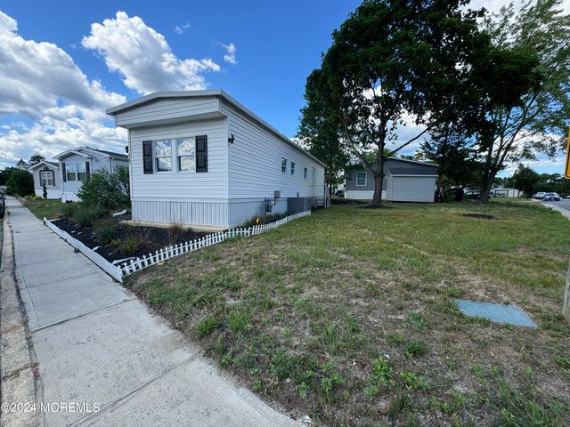 422 4th Street, Jackson, NJ 08527