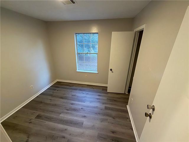 1744 Vauxhall Drive, Lithonia, GA 30058