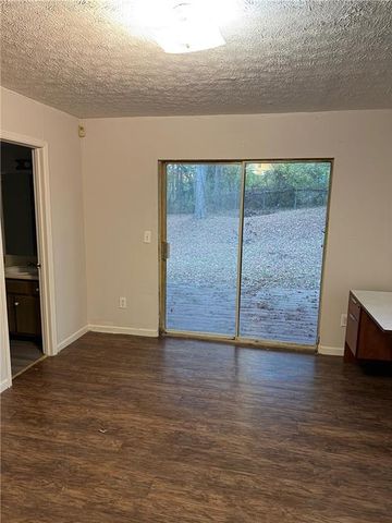 1744 Vauxhall Drive, Lithonia, GA 30058