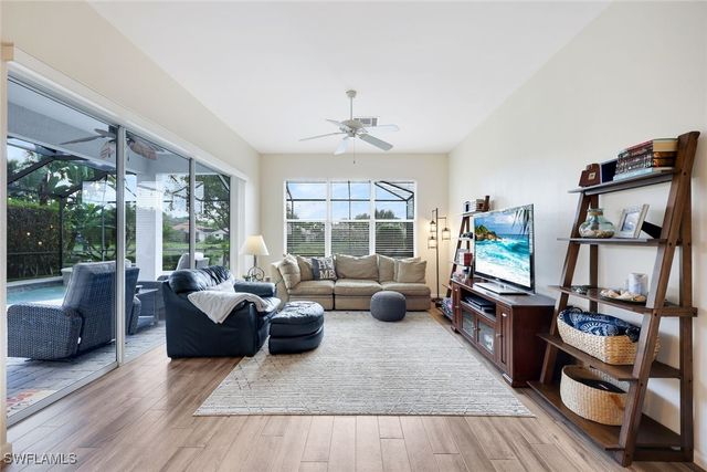 6374 Old Mahogany CT, Naples, FL 34109