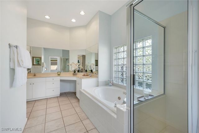 6374 Old Mahogany CT, Naples, FL 34109