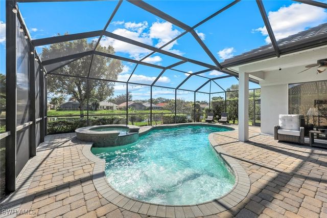 6374 Old Mahogany CT, Naples, FL 34109